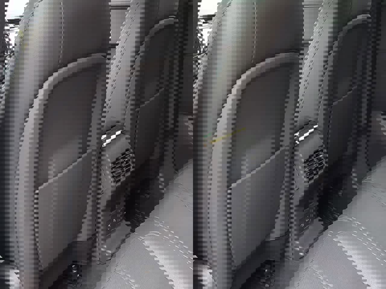 Certified 2024 Land Rover Range Rover Velar Dynamic SE image 18