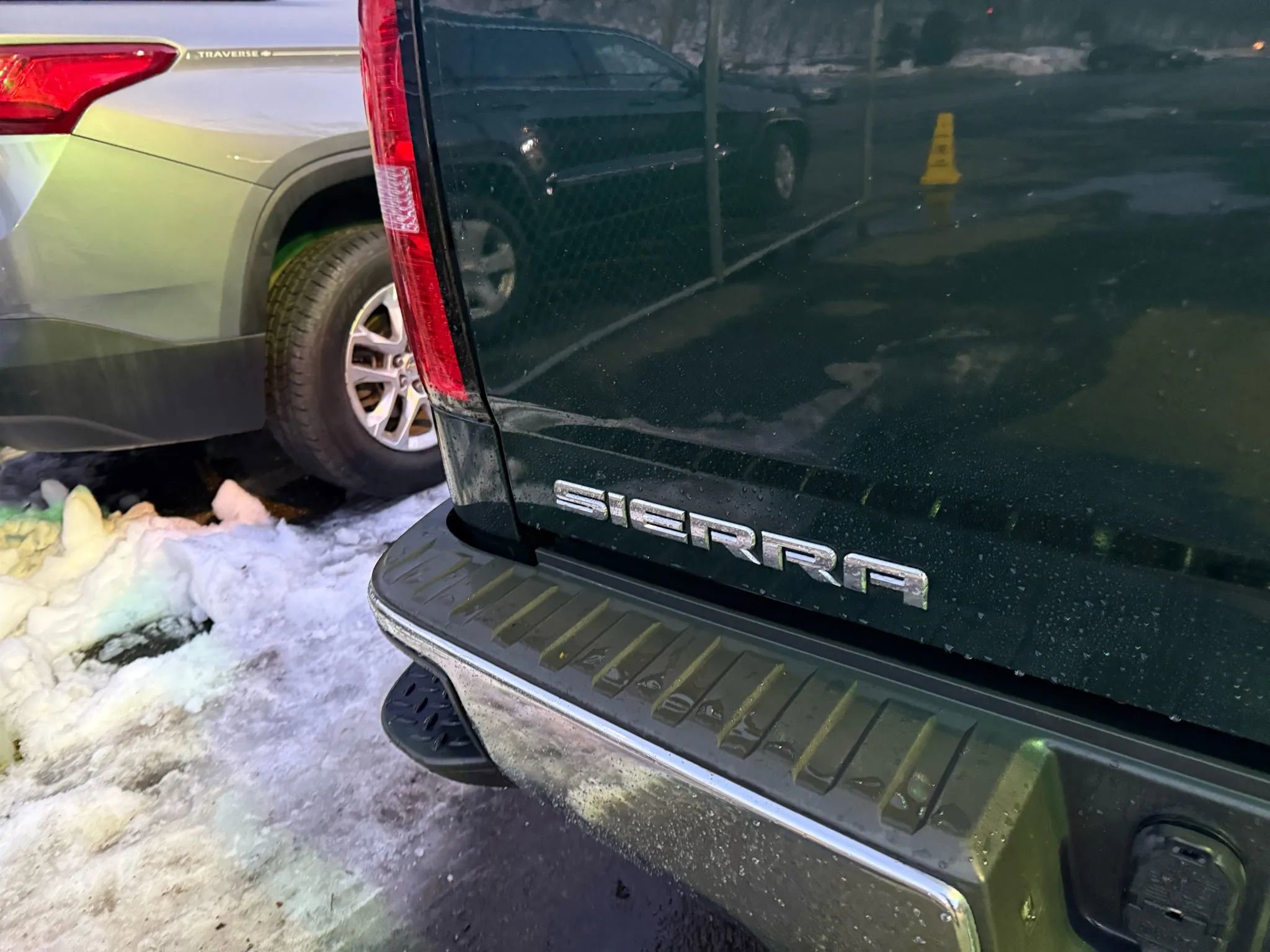 Used 2015 GMC Sierra 1500 SLE w/ SLE Value Package AWD/4WD image 12