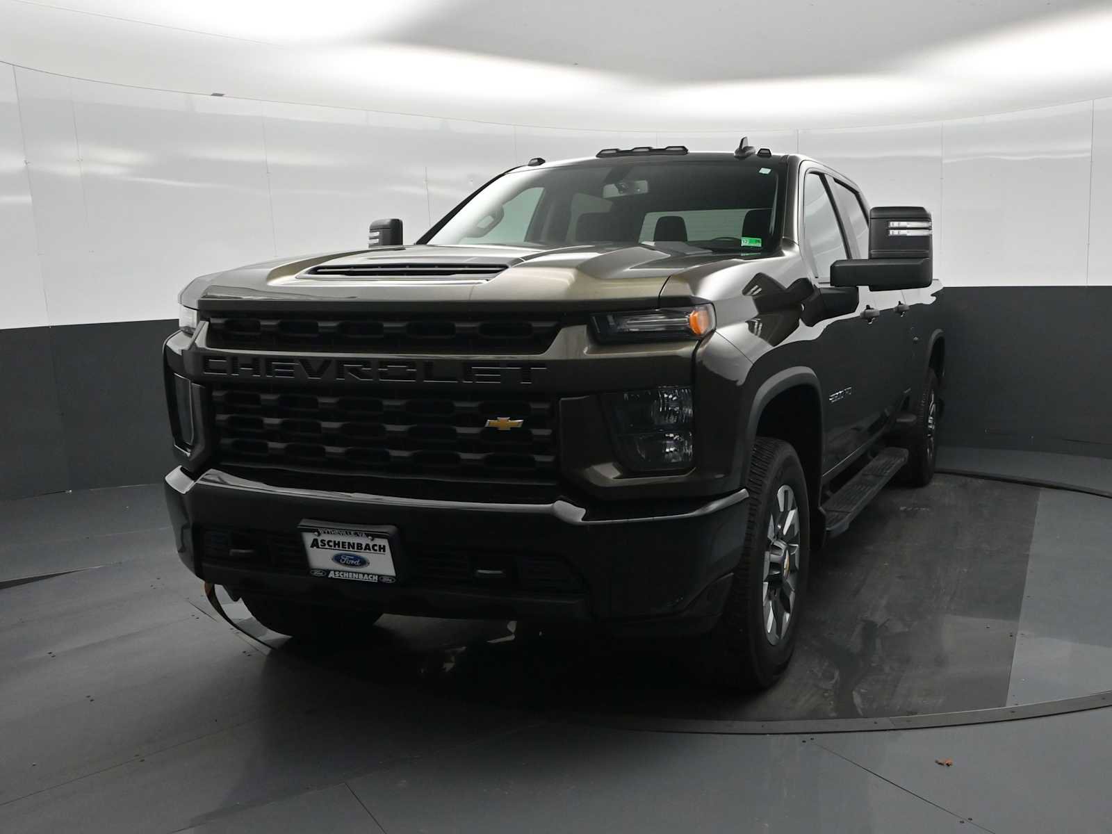 Used 2022 Chevrolet Silverado 2500 Custom w/ Custom Value Package image 5