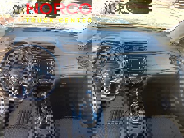 Used 2019 Nissan Rogue SV image 15