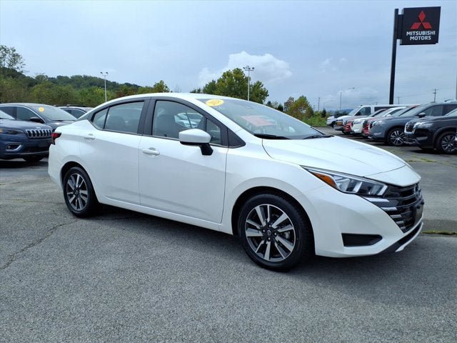 Used 2024 Nissan Versa SV FWD image 14