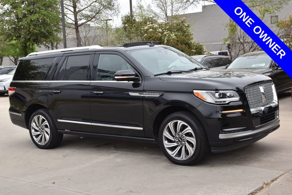 Used 2024 Lincoln Navigator L 4WD image 7