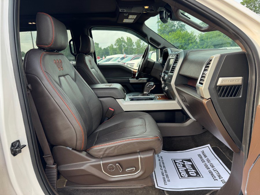 Used 2015 Ford F150 King Ranch w/ Equipment Group 601A Luxury AWD/4WD image 18