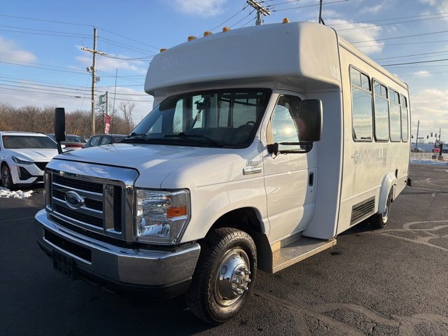 Used 2019 Ford E-350 and Econoline 350 Super Duty w/ Shuttle Bus Prep Package image 3
