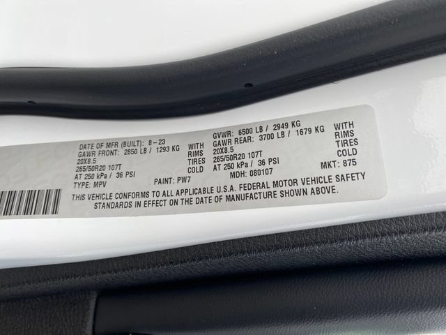 Used 2023 Jeep Grand Cherokee L Laredo RWD image 25