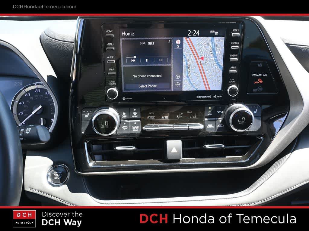 Used 2022 Toyota Highlander XLE FWD image 12