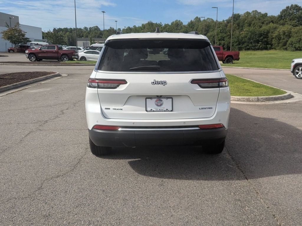 Certified 2022 Jeep Grand Cherokee L Limited w/ Luxury Tech Group II AWD/4WD image 4