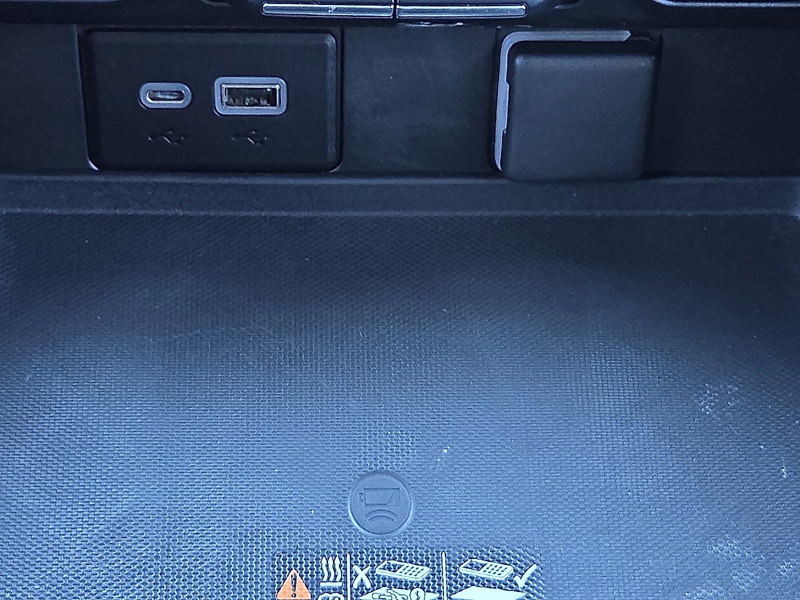 Used 2021 Chevrolet Suburban LT w/ LT Signature Package image 20