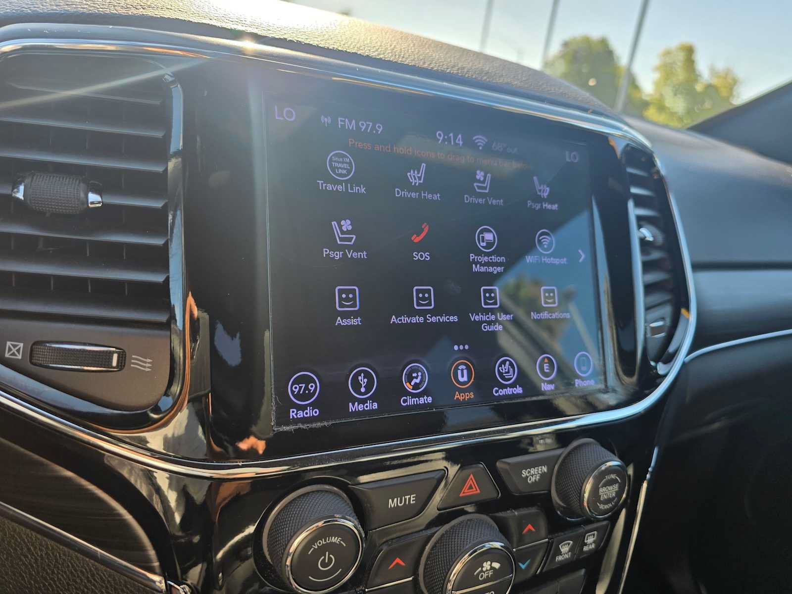 Used 2019 Jeep Grand Cherokee Limited w/ Luxury Group II AWD/4WD image 29