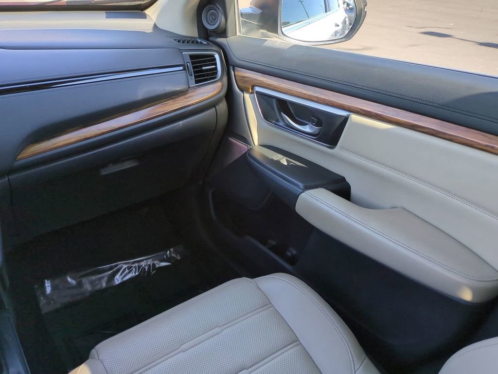 Used 2018 Honda CR-V Touring image 16