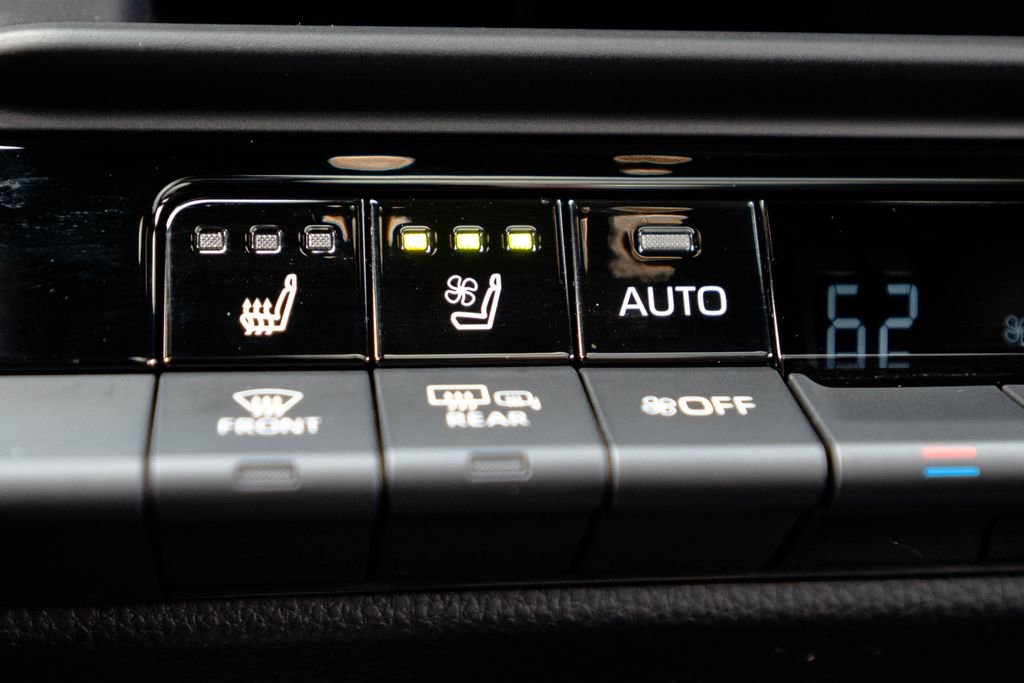 Used 2026 Toyota Crown Limited w/ Advanced Technology Package image 26