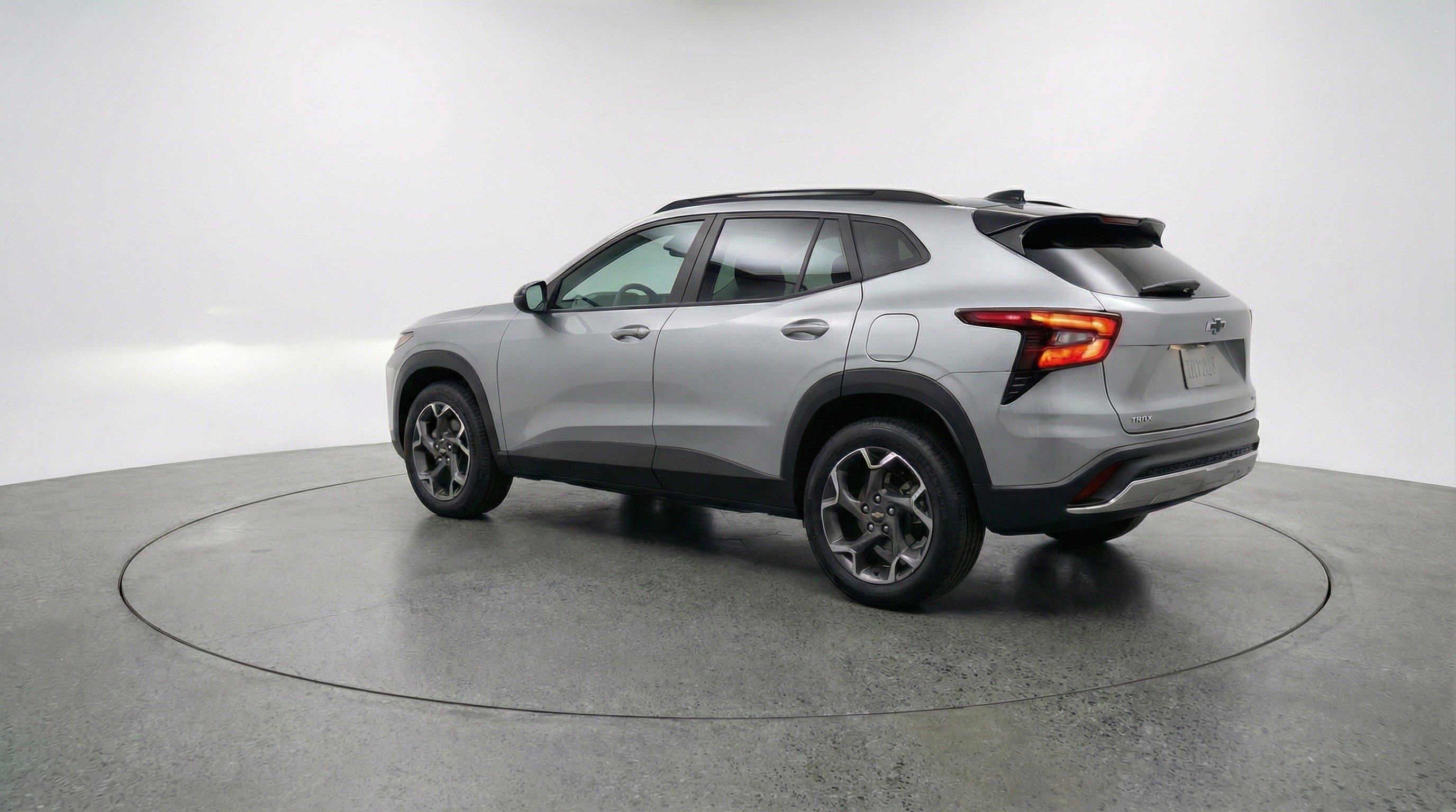 Used 2025 Chevrolet Trax LT image 6