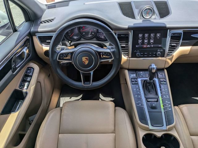 Used 2018 Porsche Macan Sport Edition AWD/4WD image 17