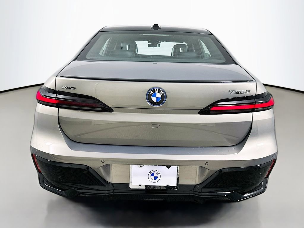 New 2026 BMW 750e xDrive w/ Executive Package image 6