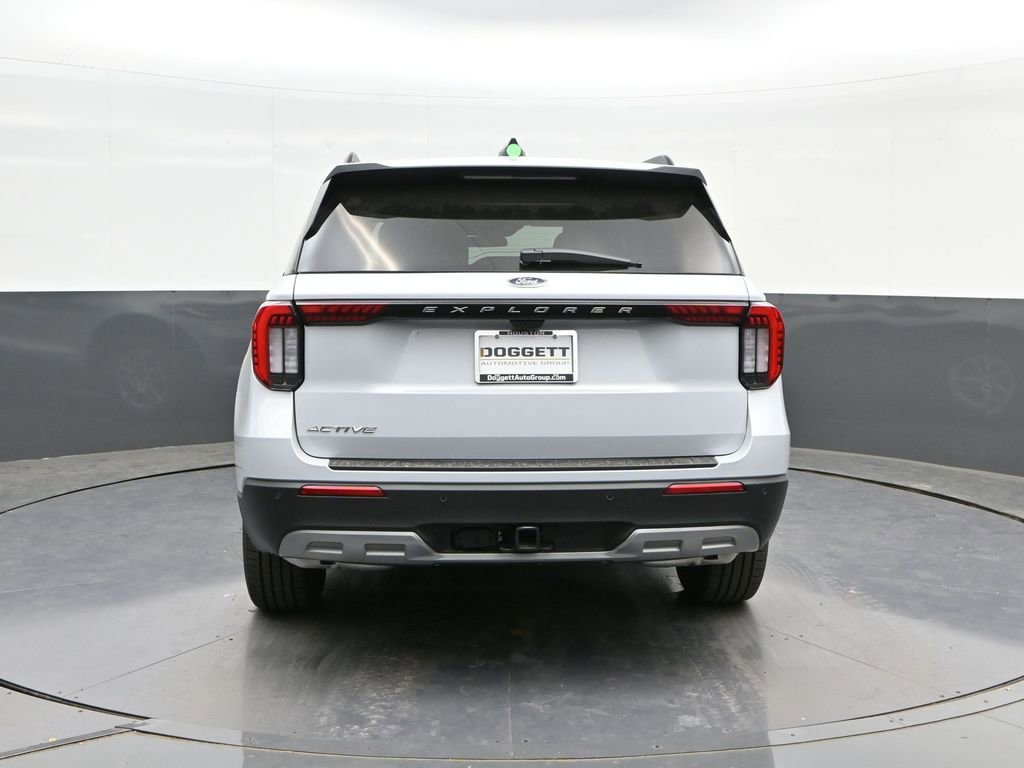 New 2026 Ford Explorer Active w/ Active Comfort Package image 8
