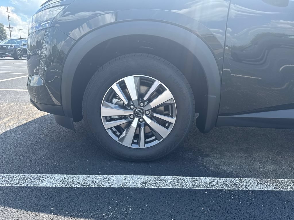 New 2026 Nissan Pathfinder SL AWD/4WD image 10