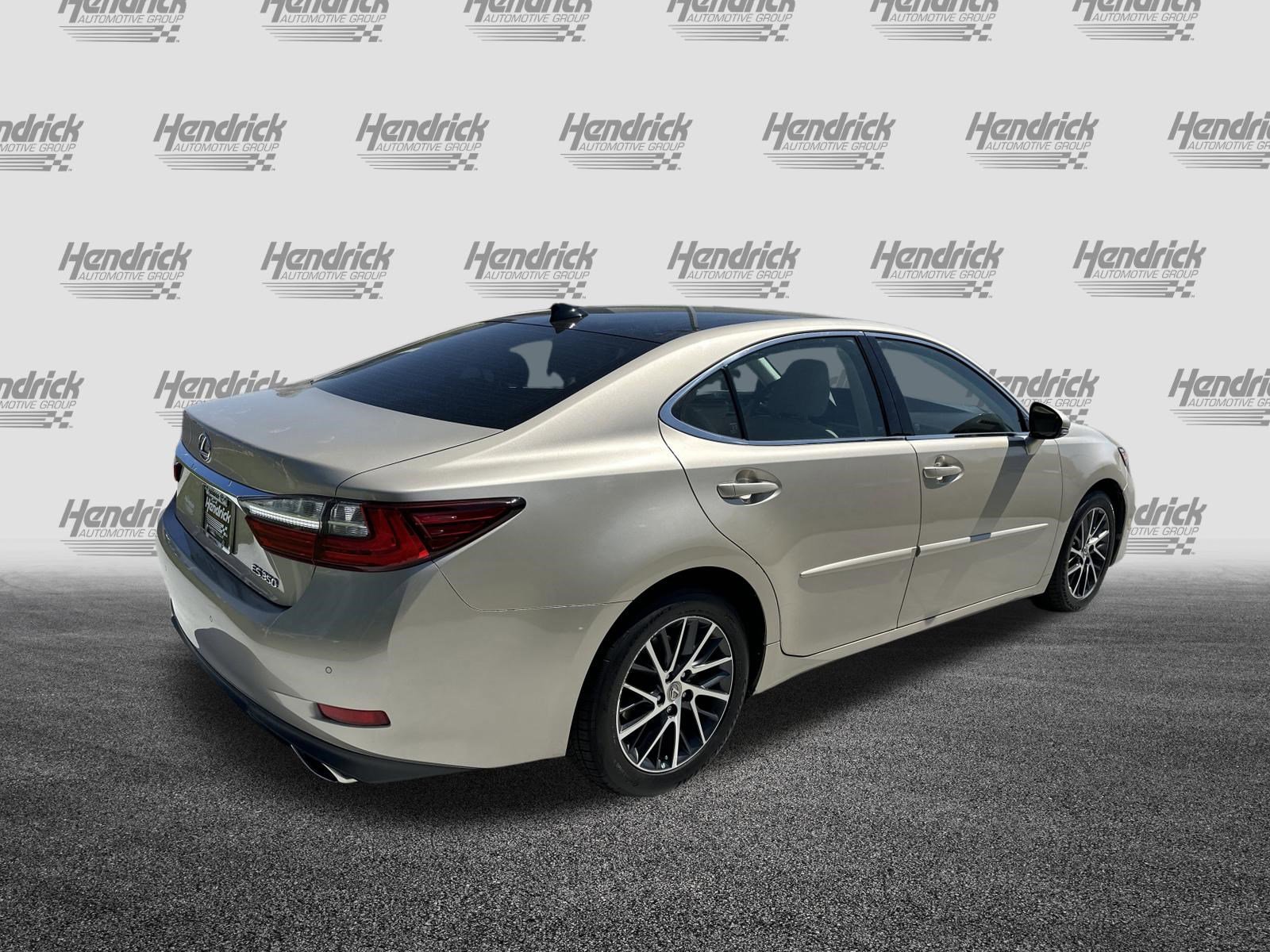 Used 2017 Lexus ES 350 w/ Navigation System Package FWD image 10