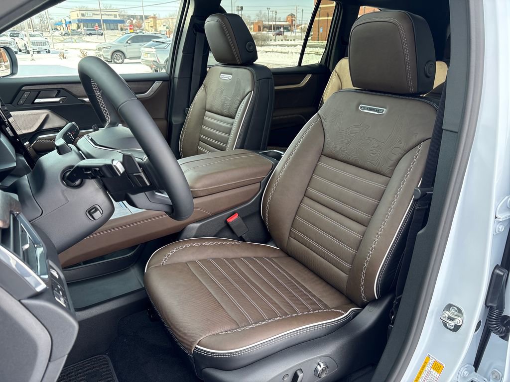 New 2026 GMC Acadia Denali Ultimate w/ LPO, Floor Liner Package image 14
