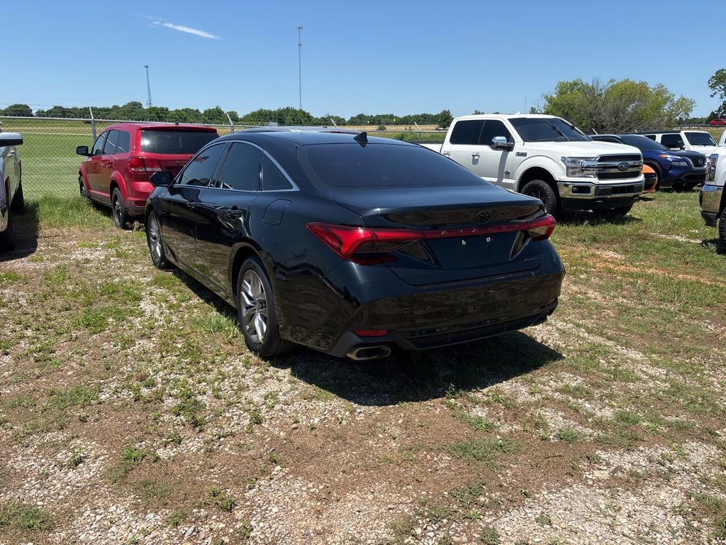 Used 2021 Toyota Avalon XLE FWD image 7