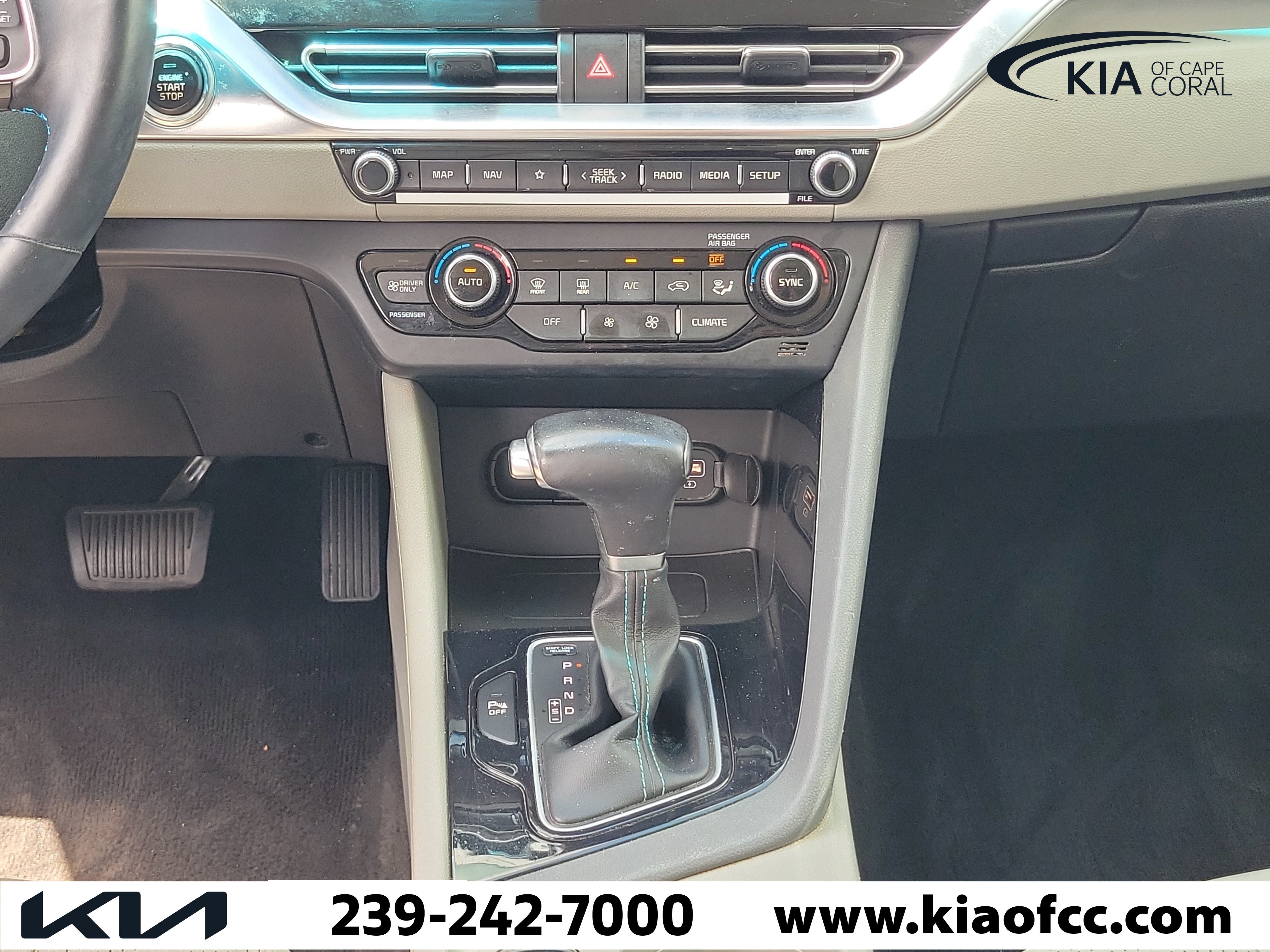 Used 2021 Kia Niro EX Premium FWD image 19