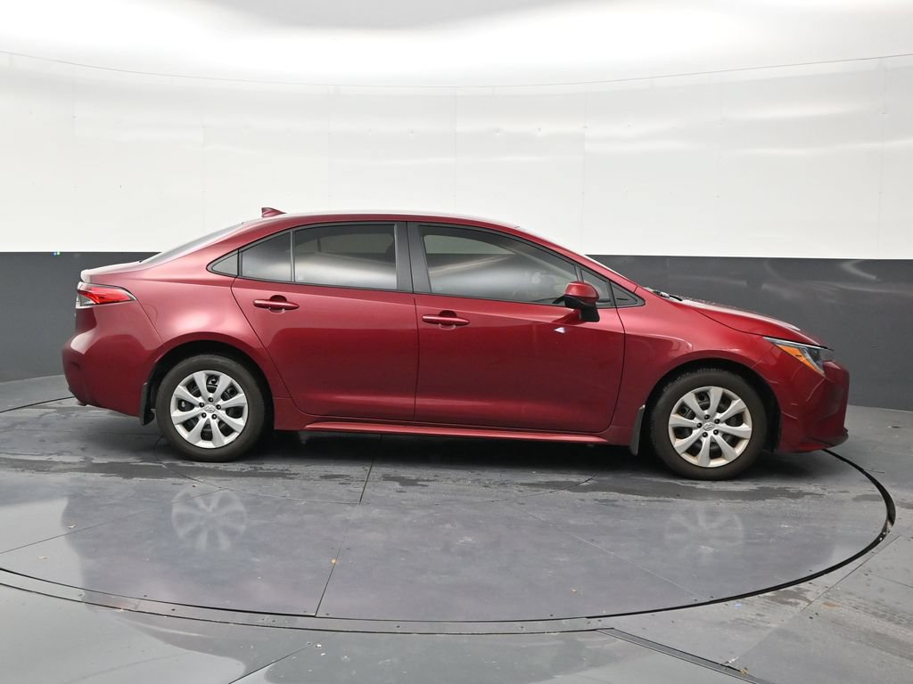 Used 2025 Toyota Corolla LE FWD image 6