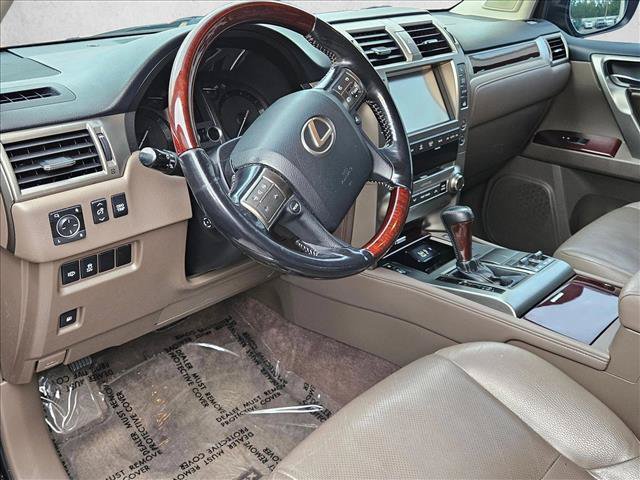 Used 2016 Lexus GX 460 w/ Premium Package AWD/4WD image 10