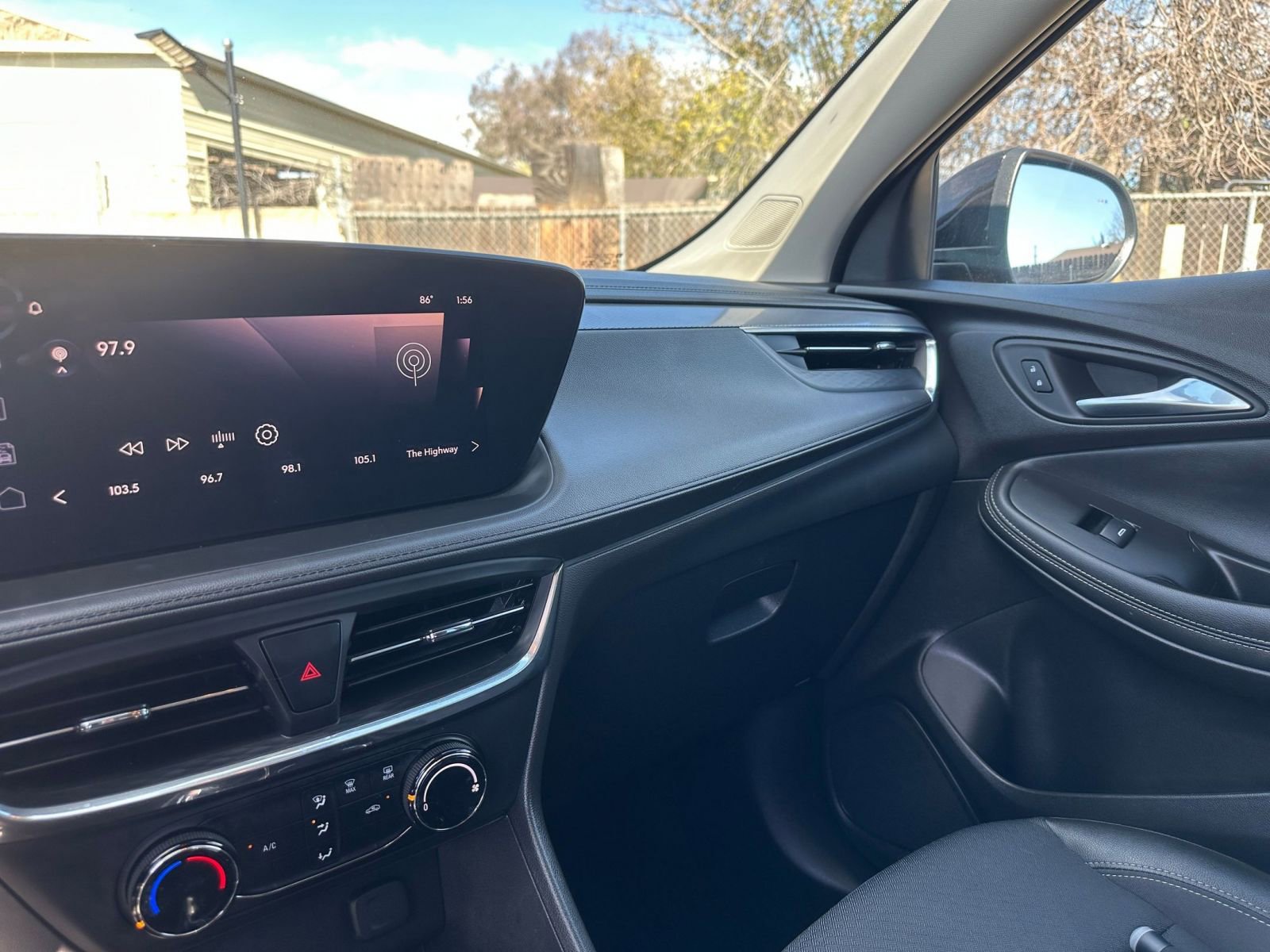 Used 2025 Buick Encore GX Preferred image 34