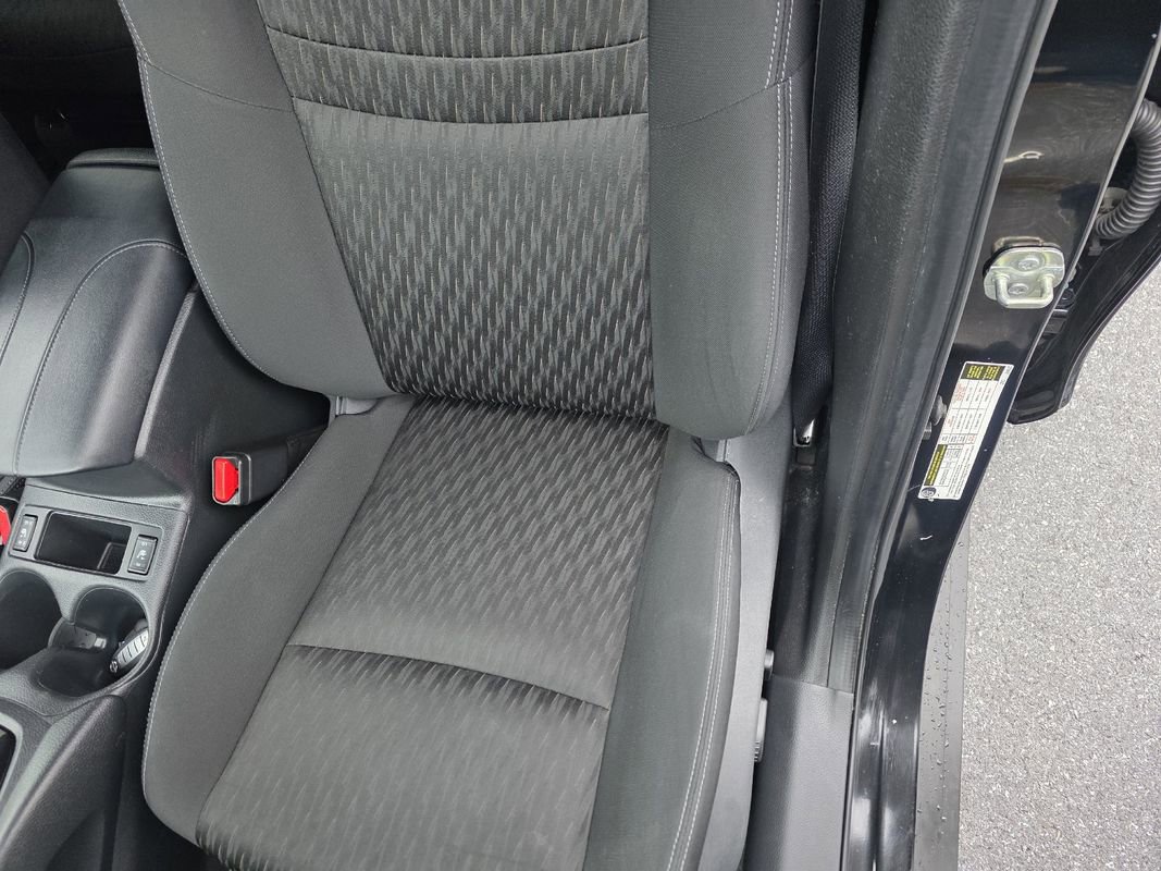 Used 2020 Nissan Rogue SV image 12