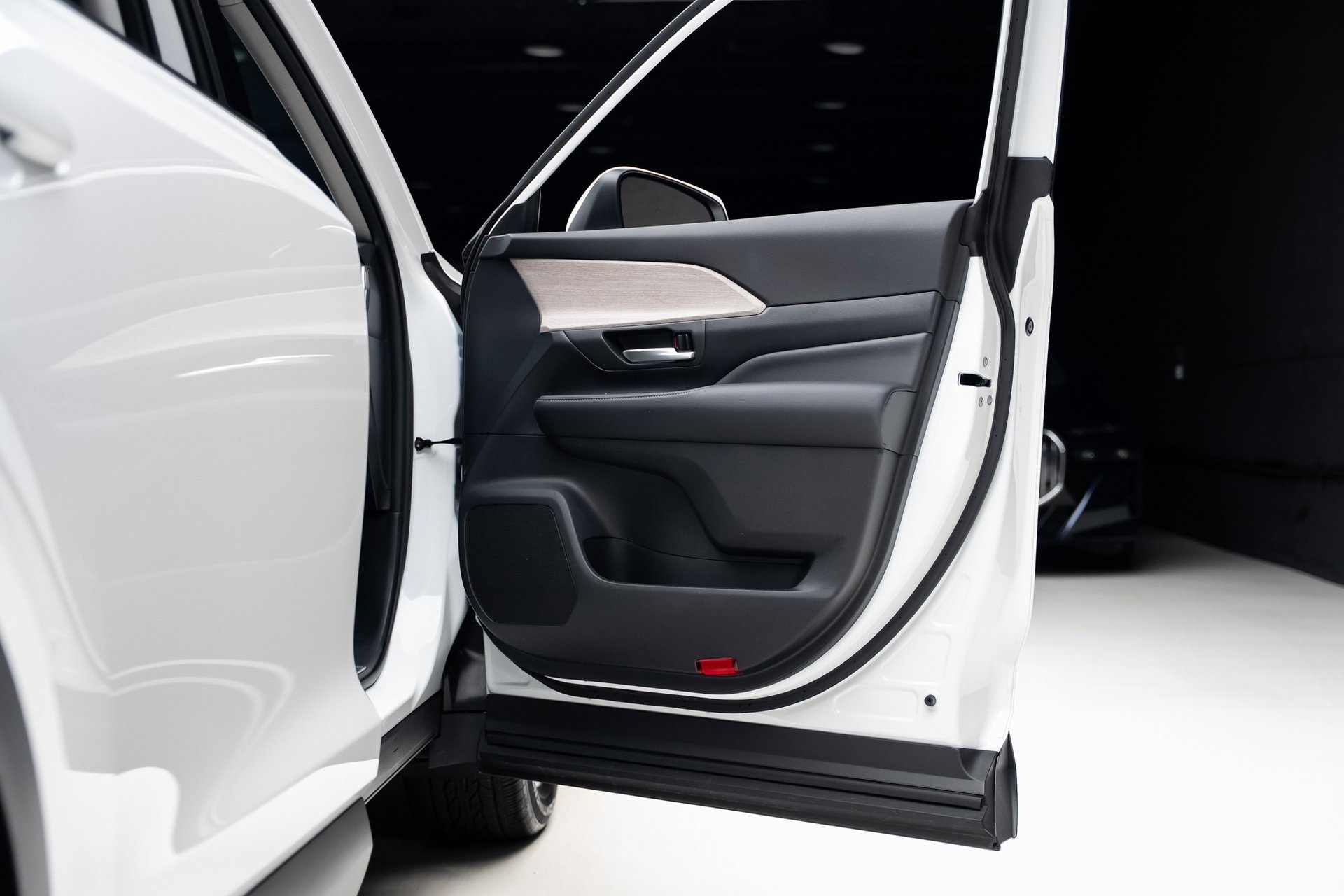 Used 2024 Toyota Grand Highlander XLE image 57