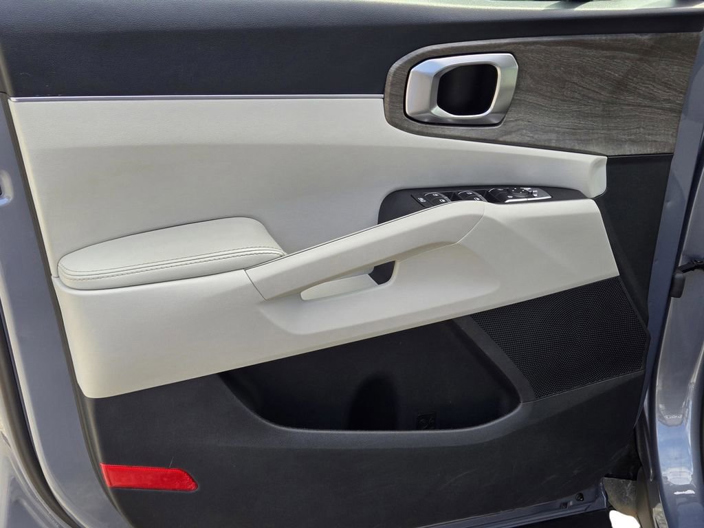 Certified 2023 Kia Sorento X-Line EX image 15
