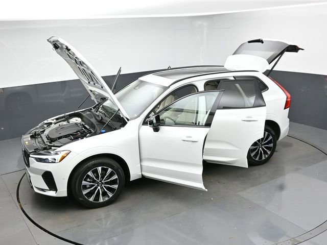Used 2024 Volvo XC60 B5 Plus w/ Protection Package Premier image 51