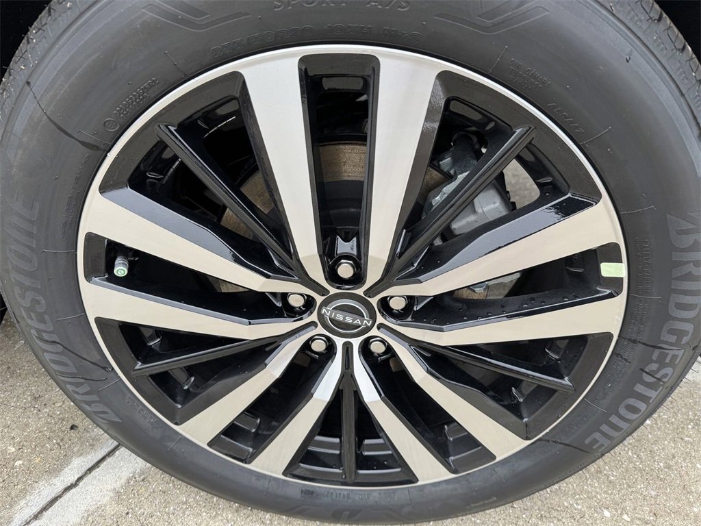 New 2025 Nissan Pathfinder Platinum w/ Lighting Package (N93) image 34