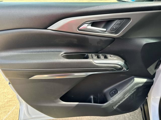 Used 2024 Chevrolet Traverse LT FWD image 25