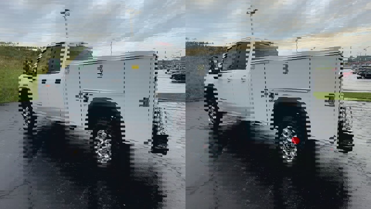 New 2025 GMC Sierra 2500 Pro w/ Convenience Package image 6