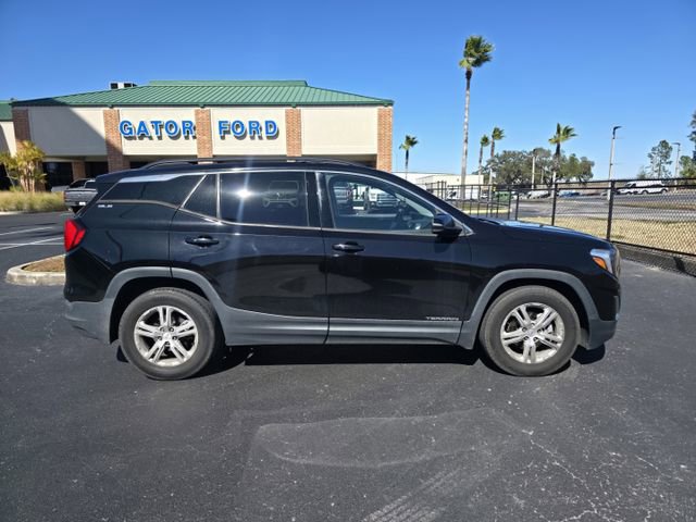 Used 2020 GMC Terrain SLE w/ Driver Convenience Package image 4