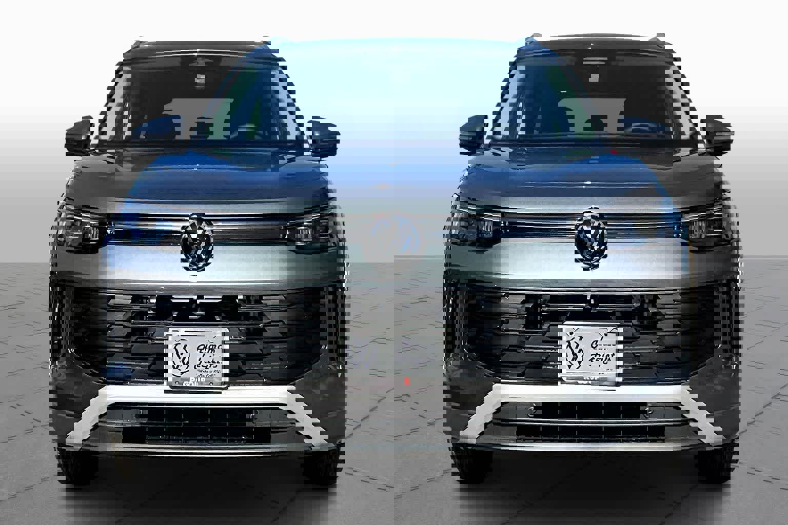 New 2026 Volkswagen Tiguan SE image 3