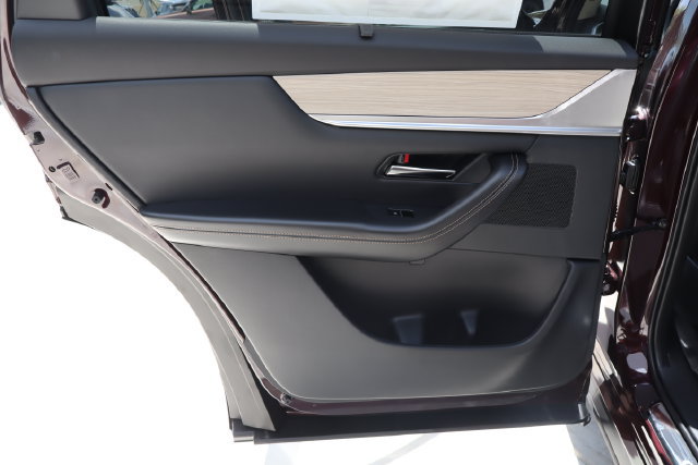 New 2026 MAZDA CX-90 Plug-In Hybrid w/Premium Sport AWD/4WD image 17