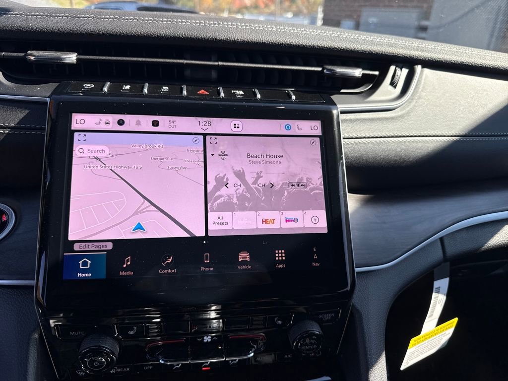 New 2025 Jeep Grand Cherokee Laredo X w/ Luxury Tech Group I image 17