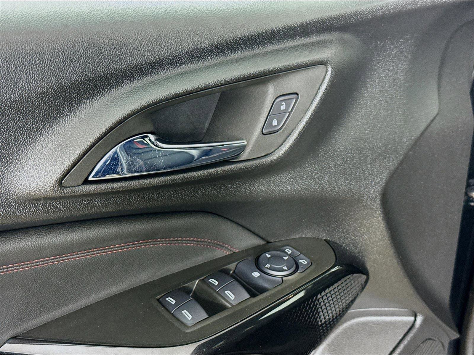 Used 2024 Chevrolet Trax RS w/ Driver Confidence Package image 17