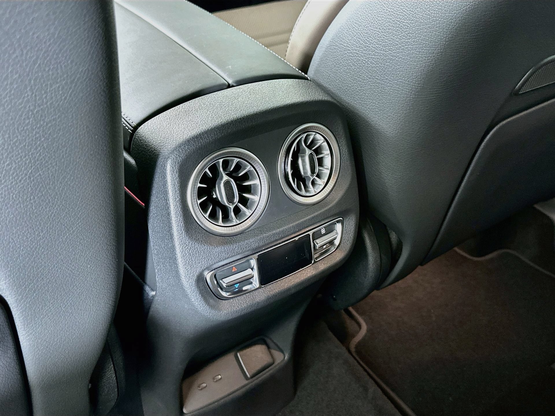 New 2027 Mercedes-Benz G 580 e image 28