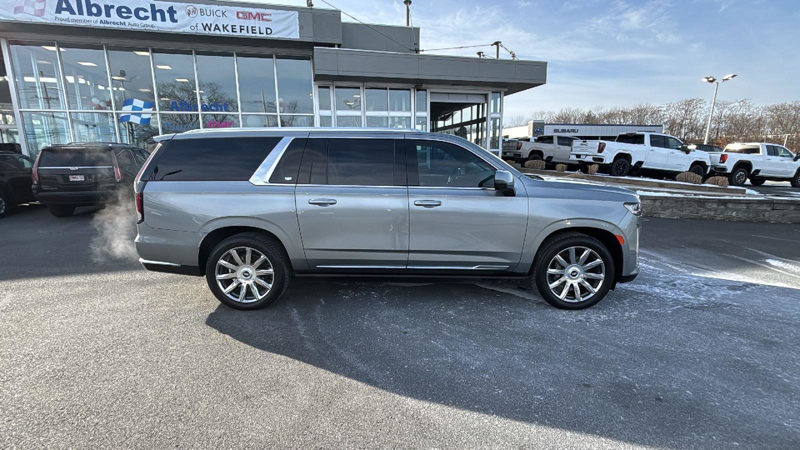 Certified 2024 Cadillac Escalade ESV Premium Luxury Platinum w/ Heavy-Duty Trailer Package image 8