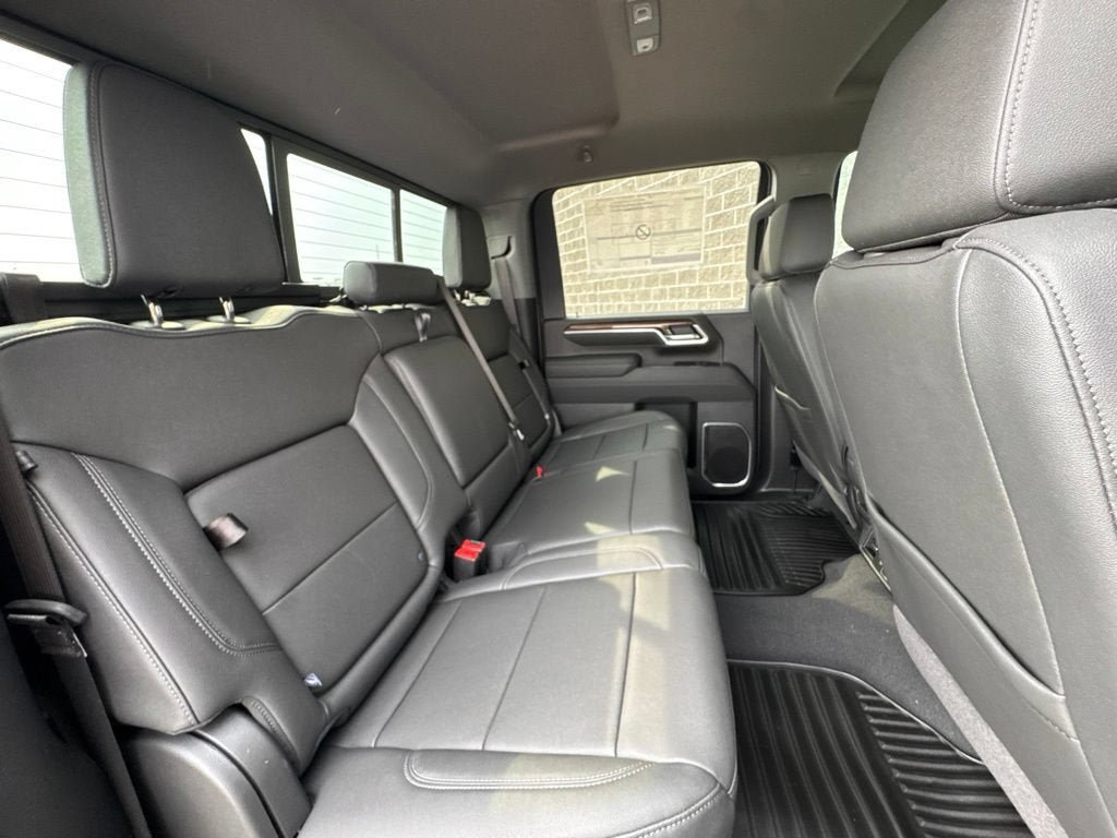 New 2026 Chevrolet Silverado 3500 LT w/ Leather Package AWD/4WD image 40