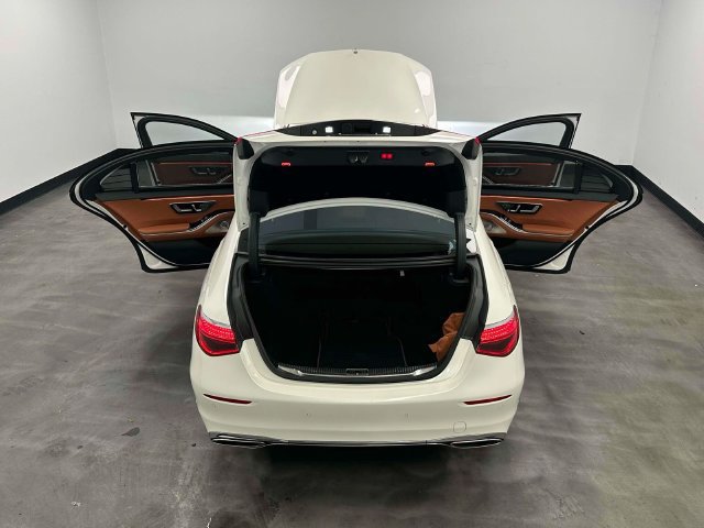 Used 2022 Mercedes-Benz S 580 4MATIC Sedan w/ Rear Seat Package image 17