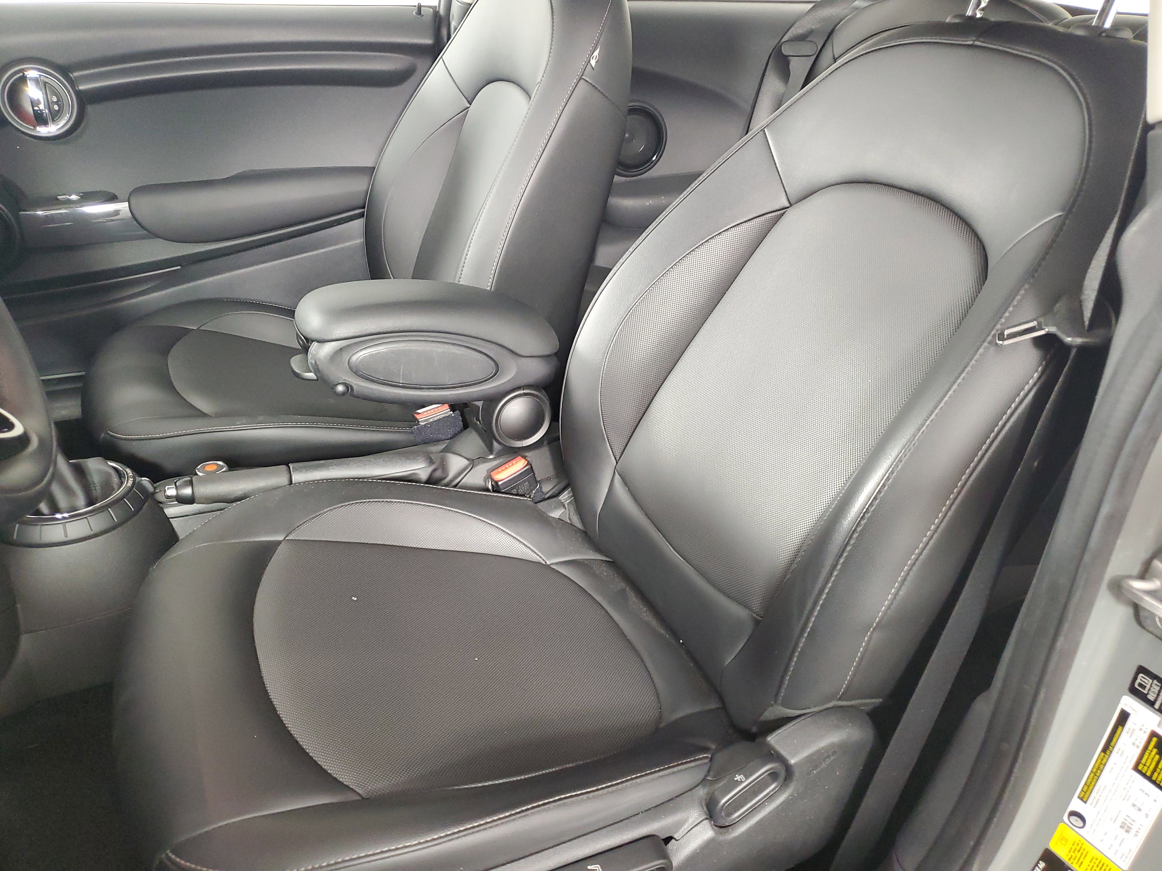 Used 2015 MINI Cooper 2-Door Hardtop image 12