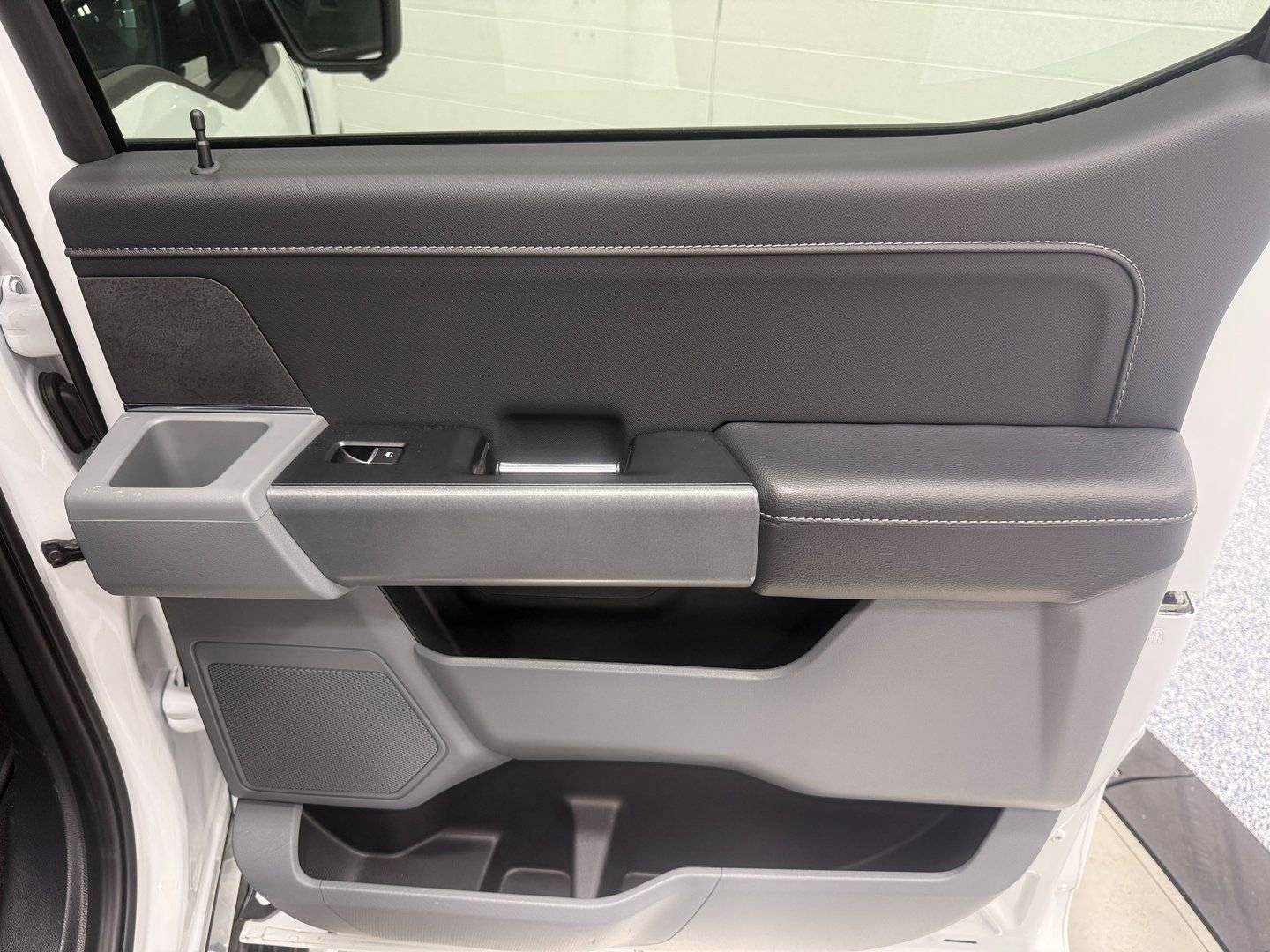 Used 2024 Ford F150 XLT w/ Tow/Haul Package image 27