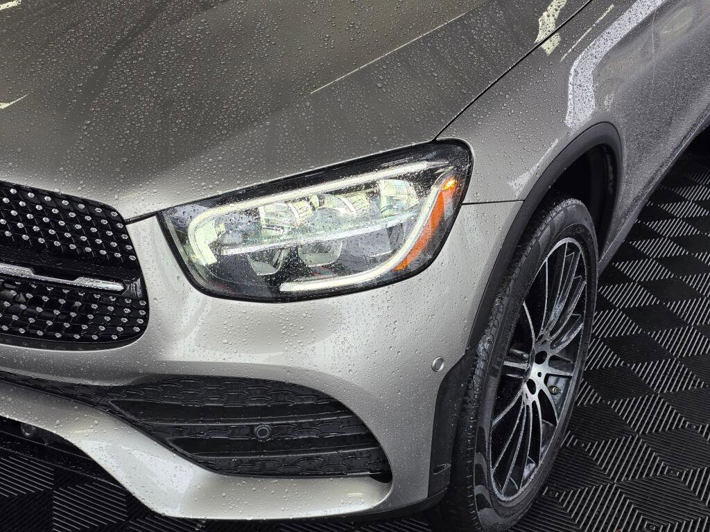 Used 2022 Mercedes-Benz GLC 300 4MATIC image 11