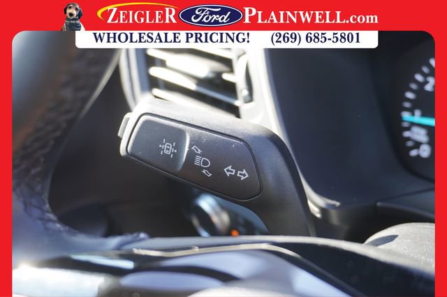 Used 2022 Ford Escape SE w/ Cold Weather Package image 25