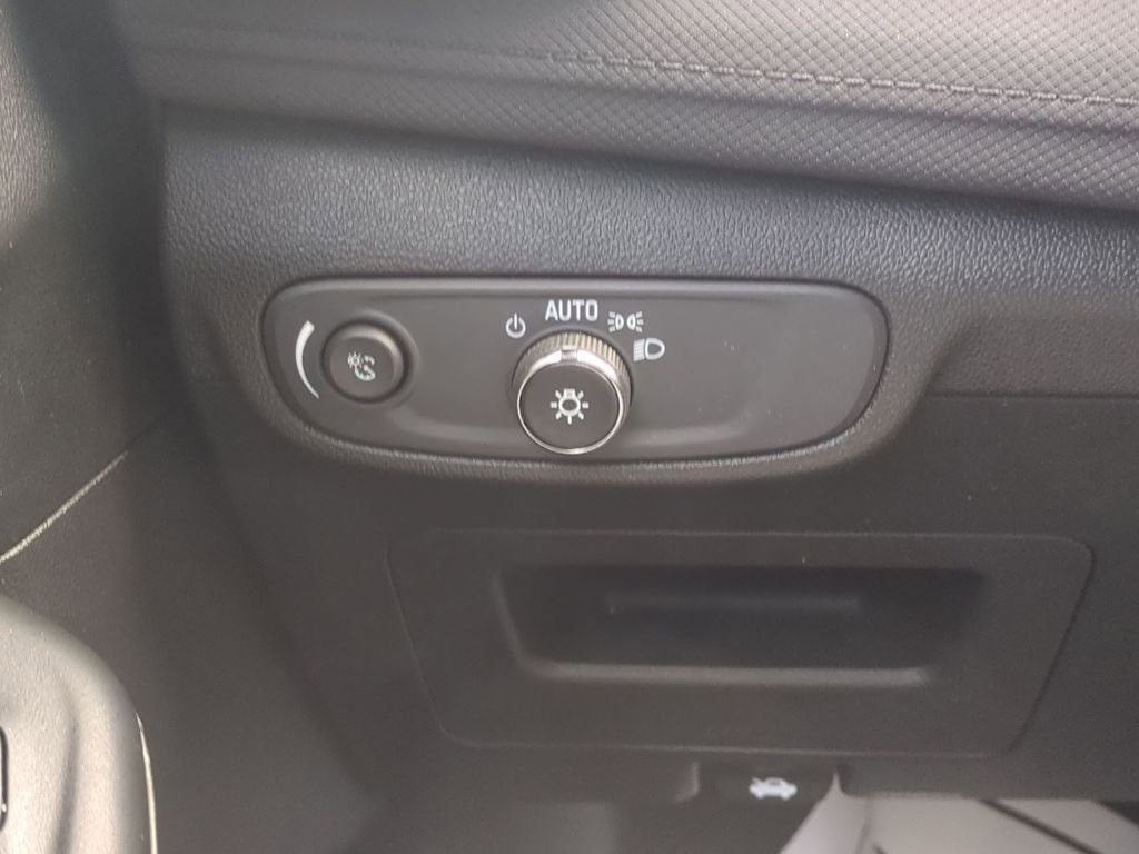 Used 2024 Chevrolet TrailBlazer LS image 23