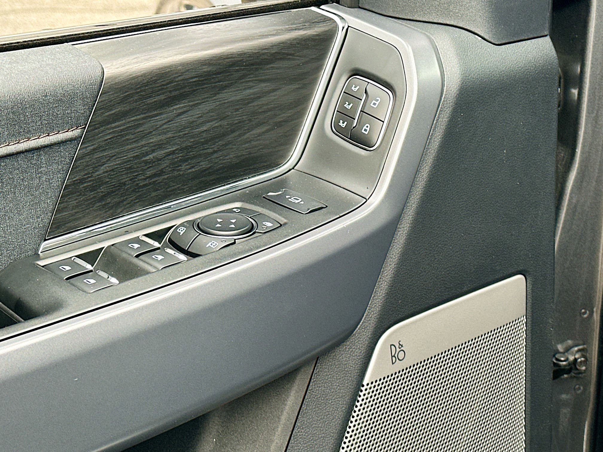 New 2025 Ford F150 Lariat image 9