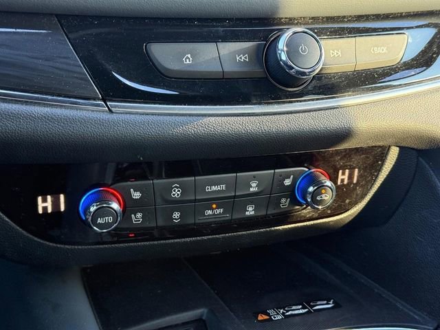 Used 2024 Buick Enclave Premium image 22